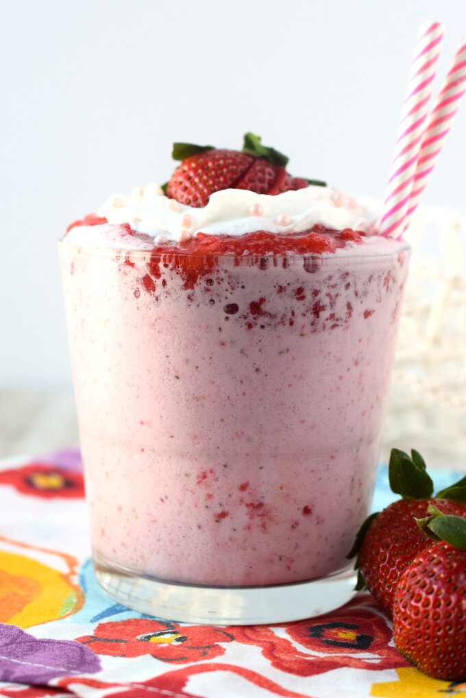 Easy Starbucks Strawberry Frappuccino Copycat: Simple & Cost-Saving
